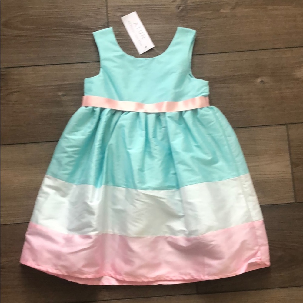 Girls dress